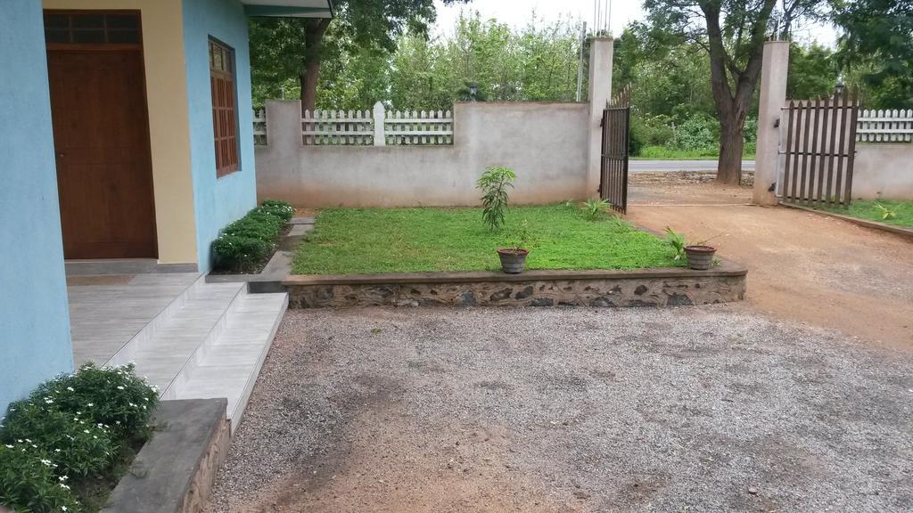 Hotel Gayan'S Udawalawe Esterno foto
