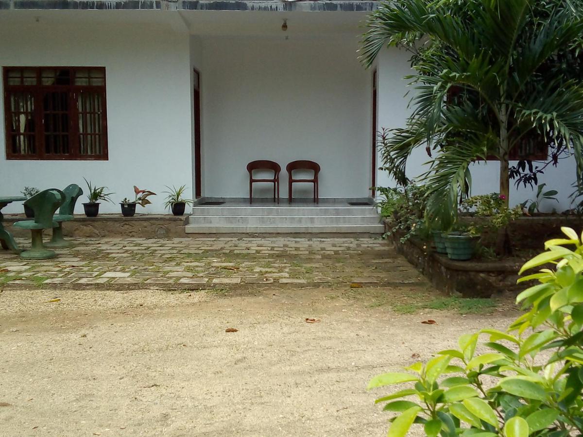 Hotel Gayan'S Udawalawe Esterno foto