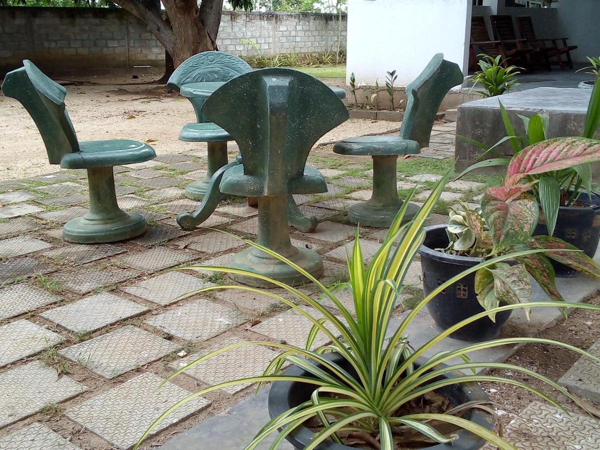 Hotel Gayan'S Udawalawe Esterno foto