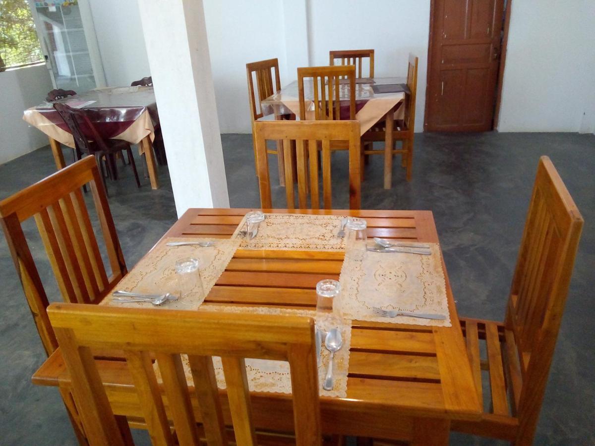 Hotel Gayan'S Udawalawe Esterno foto
